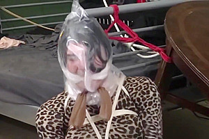 Tranny Slowly Strangled Then Bagged