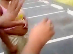Trashy black women fighting at the apartment complex