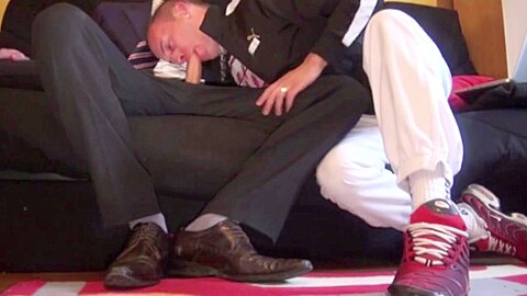 Twink used by his wesbmaster during the work - CrunchBoy