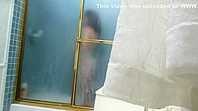 Typ bespannt seine haarige Stiefschwester in der Dusche!