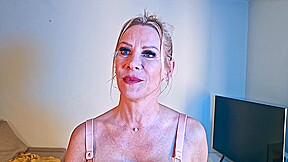 Victoria, 47, wanted to be warmed up