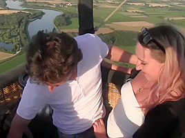 WELTPREMIERE Heissluftballon gefickt