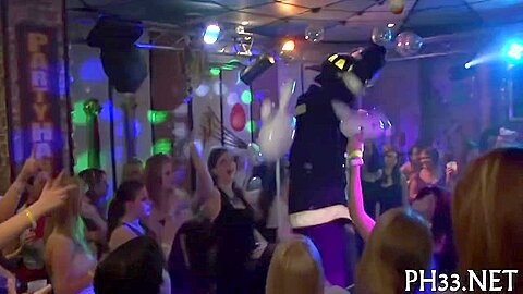 Waiters Welcomes To Fuck