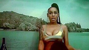 Worldstar HipHop Candy Model Paris Richards - Run It Up (Music Video)
