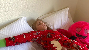 XXXmas Morning with Ara