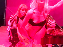 Yelena Vera y Yukikon fisting show en SEB 2017