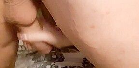 belle rousse en nuisette accepte de se faire sodomiser