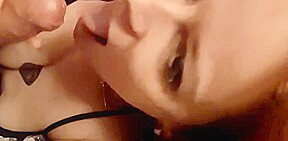 belle rousse en nuisette accepte de se faire sodomiser