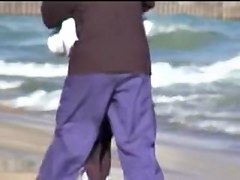 cam spying the candid ass of amateur on beach 01za