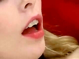 coquine baisee a plat ventre