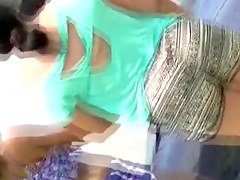 fine ass chick at carwash