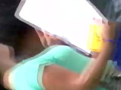 fine ass chick at carwash