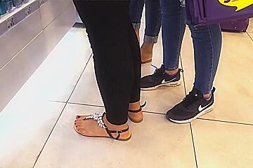 fr's sexy feets pedicured hot red toes sandals