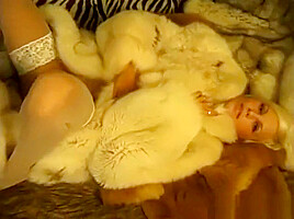 furbeauties blonde solo