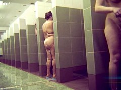 in public pool showers 1045