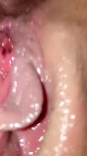she eats it all up her ass, and her pussy looks so yummy
