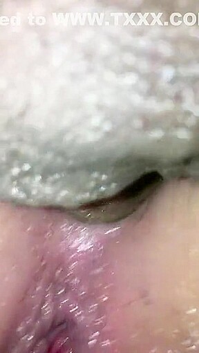 she eats it all up her ass, and her pussy looks so yummy
