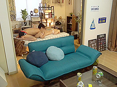 細身の黒髪おさんをヤリ部屋に連れ込みセックス撮影