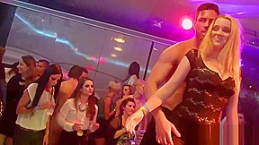 teens 18+ suck cocks at orgy