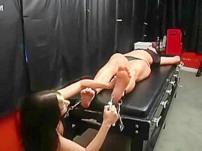 tickling f/f