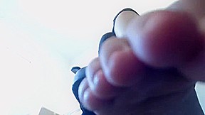 toe worshipper under her feet